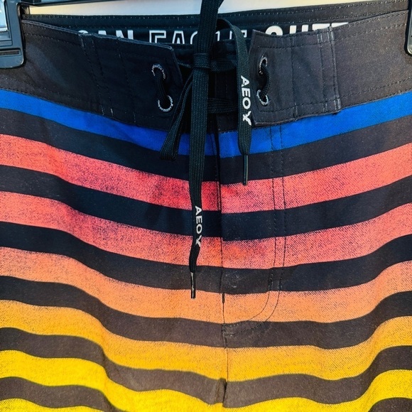 American Eagle Outfitters Swim Trunks / Board Shorts -Tropical Size: Small - Picture 2 of 7